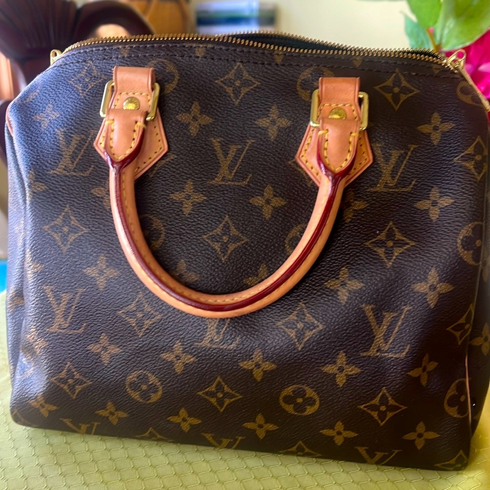 Louis Vuitton size 25 Bandouliere  with lock and key unbranded shoulder strap.